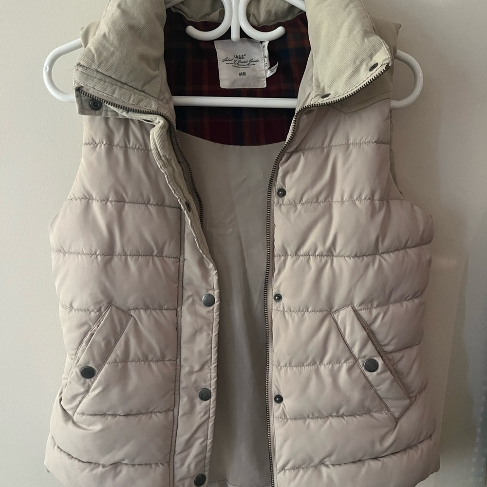 H&M Beige Puffer Vest with Plaid Lining